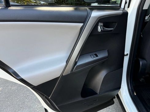 Used 2018 Toyota RAV4 XLE w/ All Weather Liner Package FWD image 23