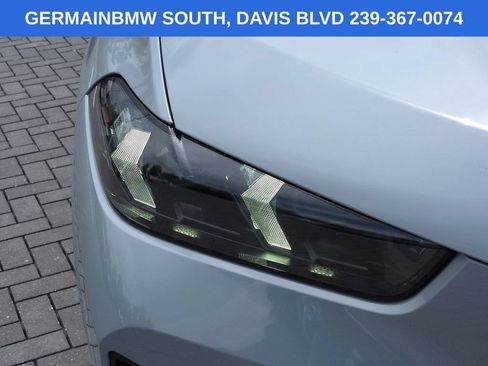 Used 2025 BMW X5 sDrive40i w/ M Sport Package RWD image 11
