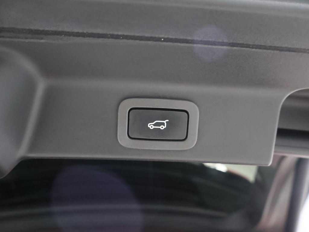 Used 2017 Jaguar F-PACE R-Sport AWD/4WD image 20