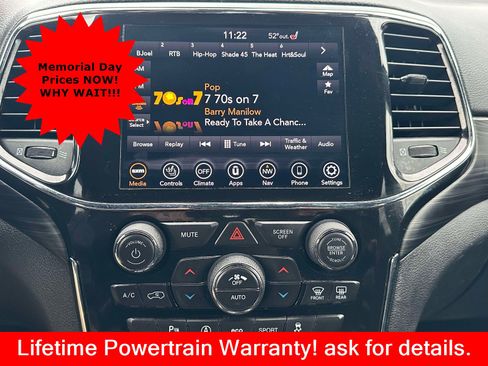 Used 2021 Jeep Grand Cherokee Laredo X AWD/4WD image 9