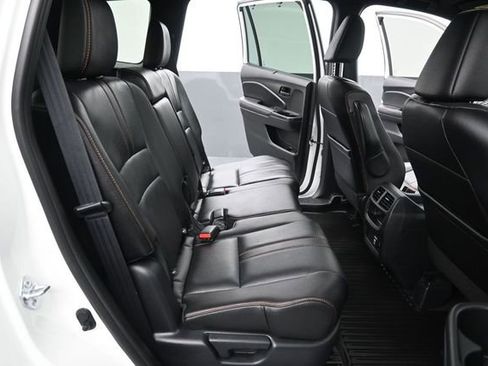Certified 2023 Honda Passport TrailSport image 10