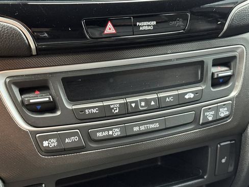Used 2025 Honda Passport TrailSport image 26