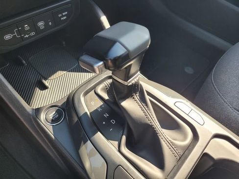 Used 2025 Kia K4 EX image 18