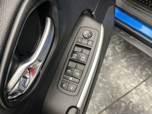 Used 2022 Jeep Cherokee Latitude w/ Sun & Sound Group image 8