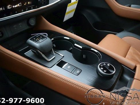 New 2026 Nissan Rogue Platinum w/ Platinum Premium Package AWD/4WD image 21