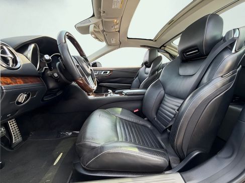 Used 2014 Mercedes-Benz SL 550 image 28