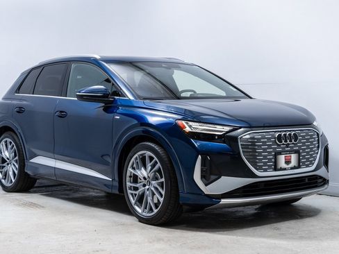 Used 2025 Audi Q4 e-tron Prestige w/ Sport Package image 9