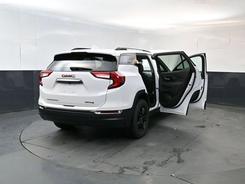 Used 2023 GMC Terrain AT4 AWD/4WD image 29