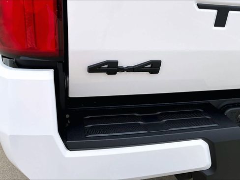 New 2026 Toyota Tacoma SR5 AWD/4WD image 15
