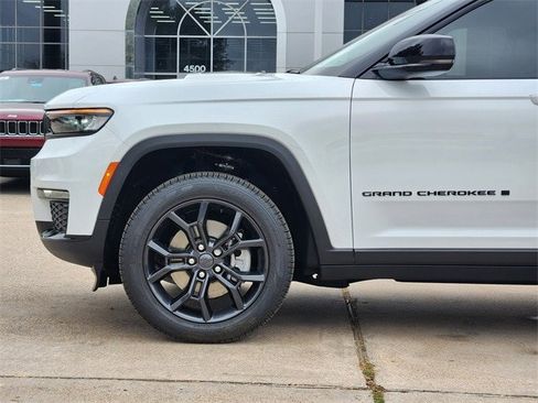 New 2025 Jeep Grand Cherokee L Limited image 6