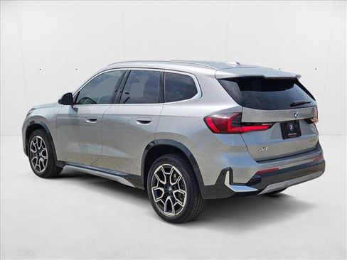 Used 2025 BMW X1 xDrive28i w/ Premium Package image 9