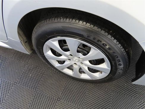 Used 2024 Toyota Corolla LE image 7