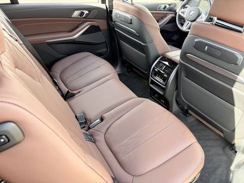 New 2026 BMW X7 M60i w/ Executive Package AWD/4WD image 13