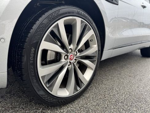 Certified 2021 Jaguar F-PACE R-Dynamic S image 2