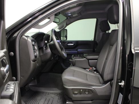Used 2024 Chevrolet Silverado 2500 Custom w/ Custom Value Package AWD/4WD image 17