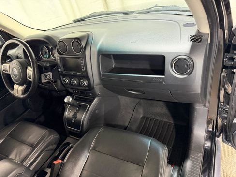 Used 2012 Jeep Patriot Limited w/ Sun/Sound Group AWD/4WD image 13