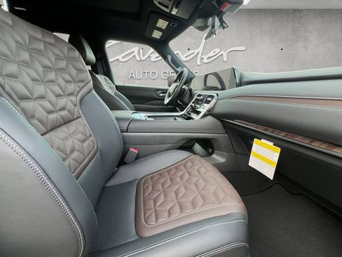 New 2026 Nissan Armada Platinum RWD image 25