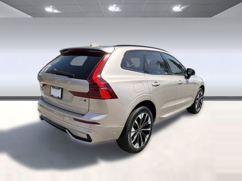 New 2026 Volvo XC60 B5 Plus w/ Protection Package Premier AWD/4WD image 9