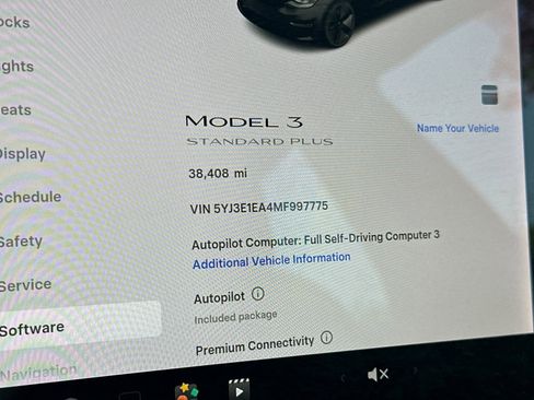 Used 2021 Tesla Model 3 Standard Range Plus image 21