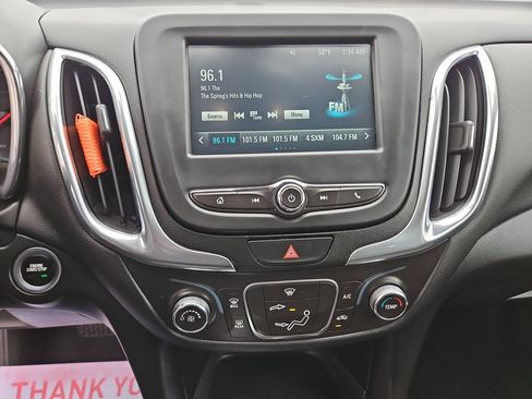 Used 2018 Chevrolet Equinox LT AWD/4WD image 17