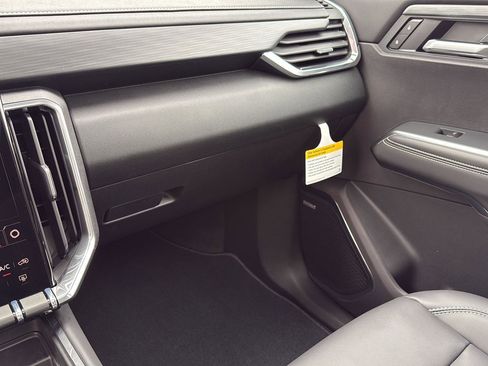 New 2026 GMC Acadia Elevation w/ Elevation Premium Package image 40