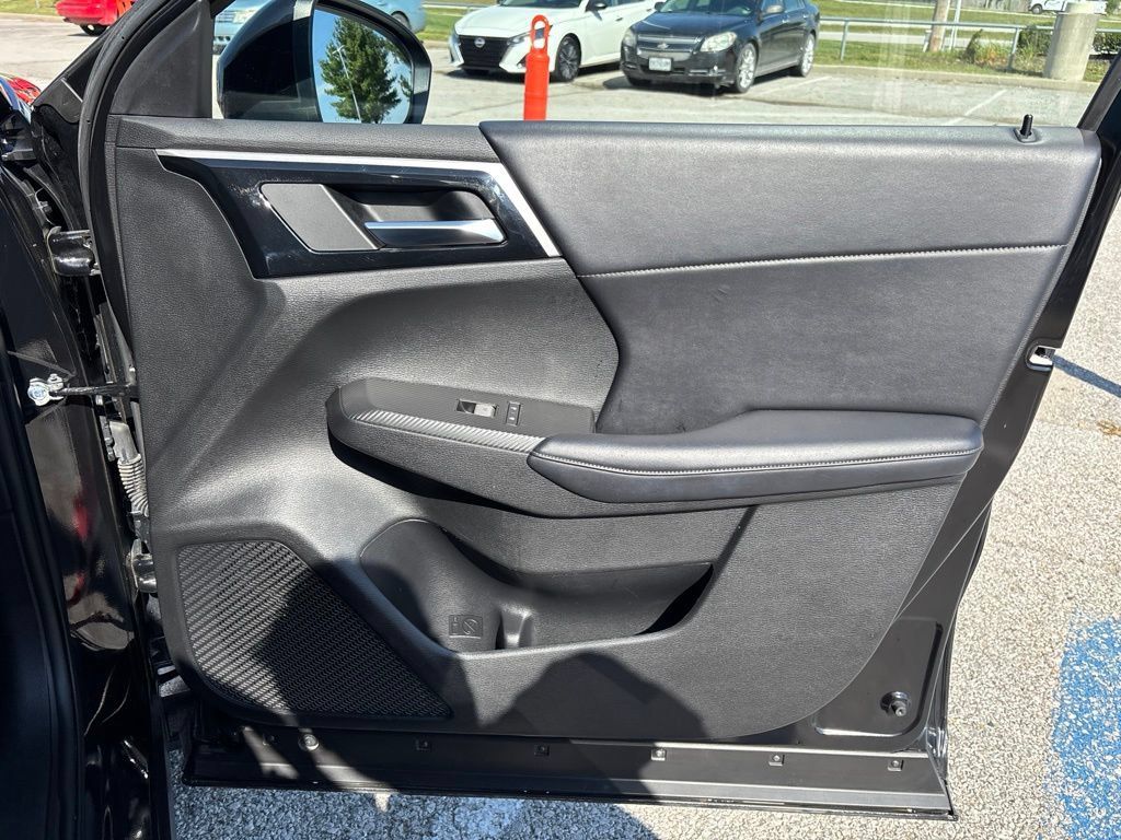 Used 2024 Mitsubishi Outlander SE AWD/4WD image 25