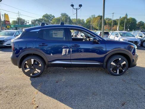 New 2026 Nissan Kicks SR w/ SR Premium Package AWD/4WD image 8