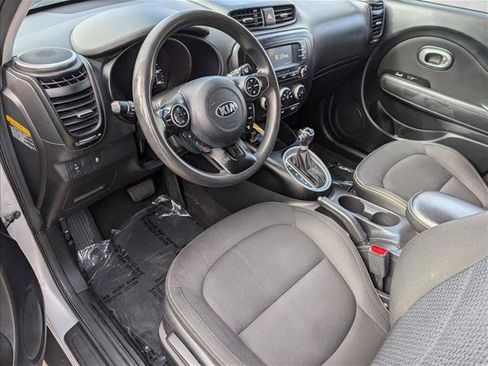 Used 2016 Kia Soul + FWD image 10