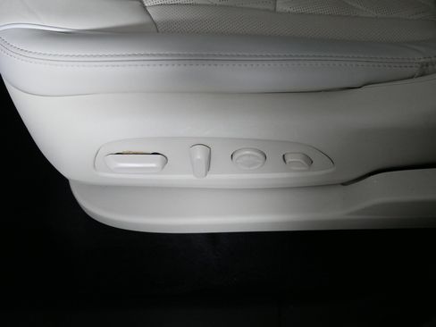 Certified 2023 Buick Enclave Avenir w/ Avenir Technology Package AWD/4WD image 20