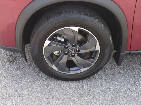 Used 2026 Nissan Rogue SV FWD image 10