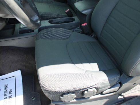 Used 2017 Nissan Frontier Desert Runner image 31