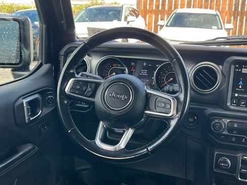 Used 2021 Jeep Wrangler Unlimited Sahara w/ Uconnect 4C Nav & Sound Group AWD/4WD image 16