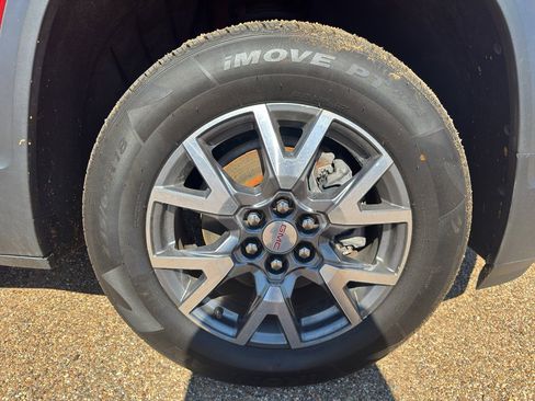 Used 2023 GMC Acadia SLT image 12