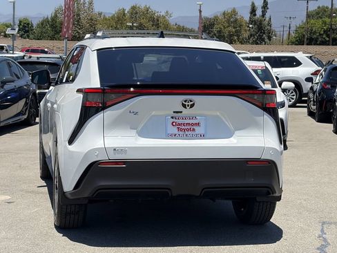 Used 2026 Toyota bZ FWD image 28