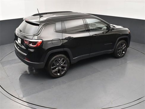 New 2026 Jeep Compass Limited image 18