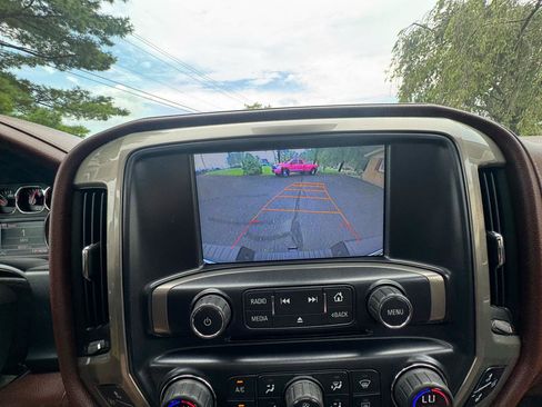 Used 2015 Chevrolet Silverado 2500 High Country w/ Duramax Plus Package AWD/4WD image 20