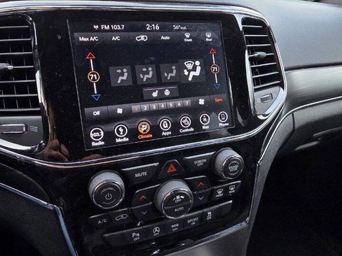 Used 2019 Jeep Grand Cherokee Limited image 15