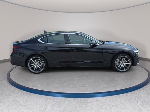 Used 2025 Genesis G70 2.5T AWD/4WD image 4