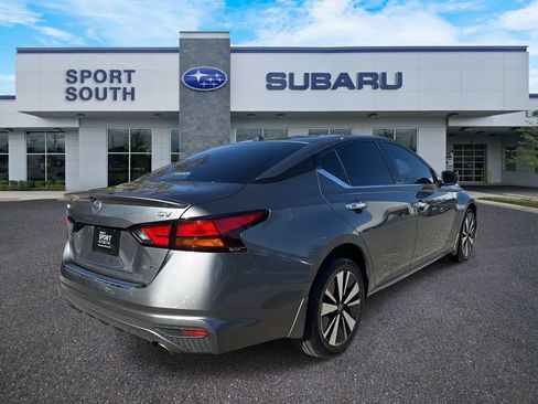 Used 2019 Nissan Altima 2.5 SV image 3