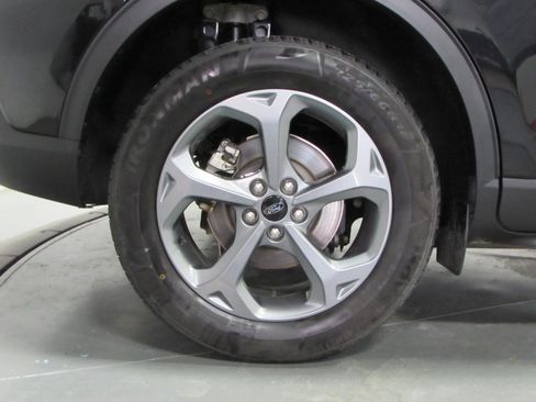 Certified 2025 Ford Escape ST-Line Select AWD/4WD image 9