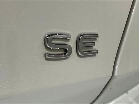 Used 2023 Volkswagen Jetta SE image 23