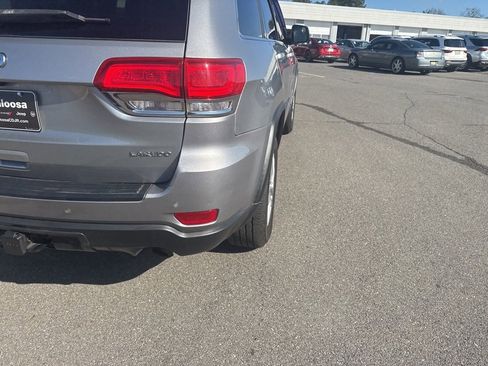 Used 2017 Jeep Grand Cherokee Laredo w/ Quick Order Package 2BE image 7