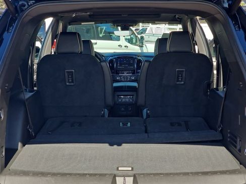 Used 2023 Chevrolet Traverse Premier w/ Redline Edition AWD/4WD image 13