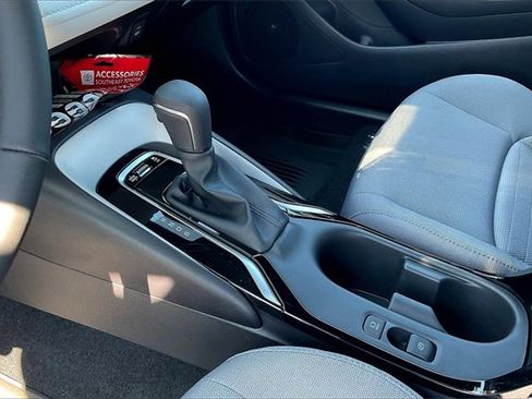 Used 2025 Toyota Corolla SE image 17