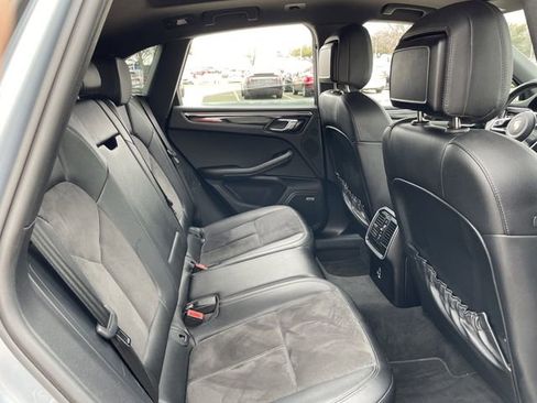 Used 2021 Porsche Macan Base image 26