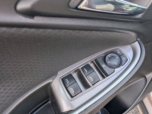 Used 2025 Chevrolet Malibu LT FWD image 10