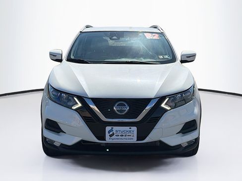 Used 2022 Nissan Rogue Sport SV image 3