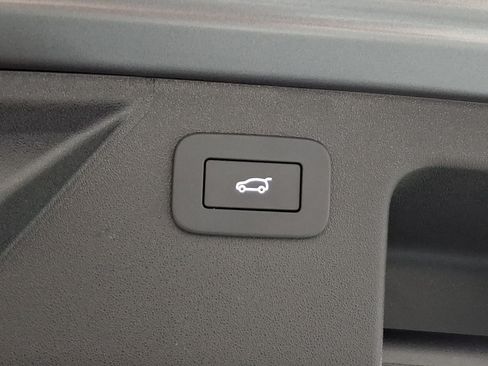 Certified 2025 Land Rover Discovery Sport S AWD/4WD image 27