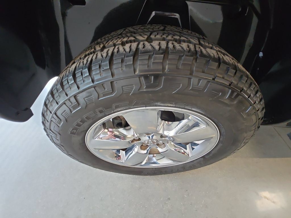 Used 2019 RAM 1500 Tradesman w/ Tradesman SXT Package AWD/4WD image 28