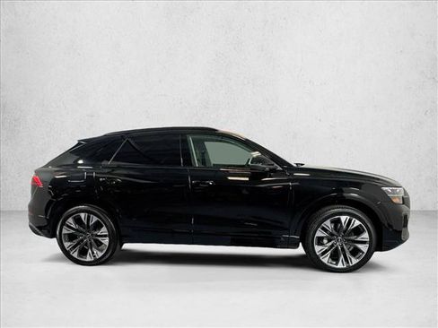 Used 2025 Audi Q8 Premium Plus w/ Premium Plus Package AWD/4WD image 4
